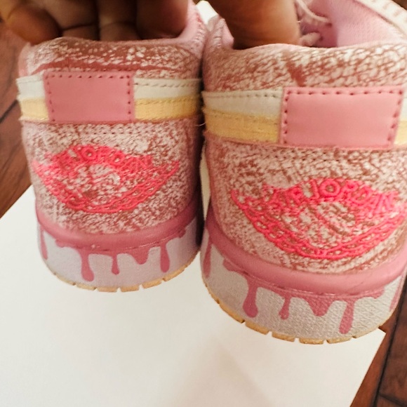 Jordan Brand Air Jordan 1 Low SE "Paint Drip" GS Men’s 8.5 Women’s 10 - Picture 4 of 10